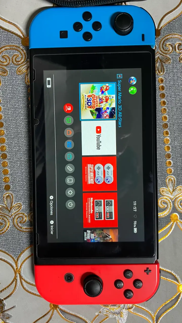 Nintendo Switch con juegos y accesorios - 2