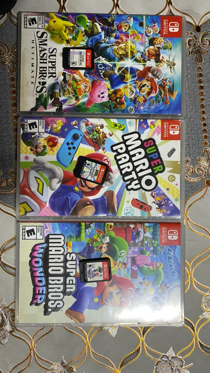 Nintendo Switch con juegos y accesorios - 3