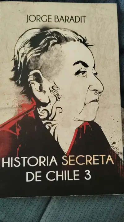 Libro Historia Secreta de Chile 3 por Jorge Baradit - miniatura 1