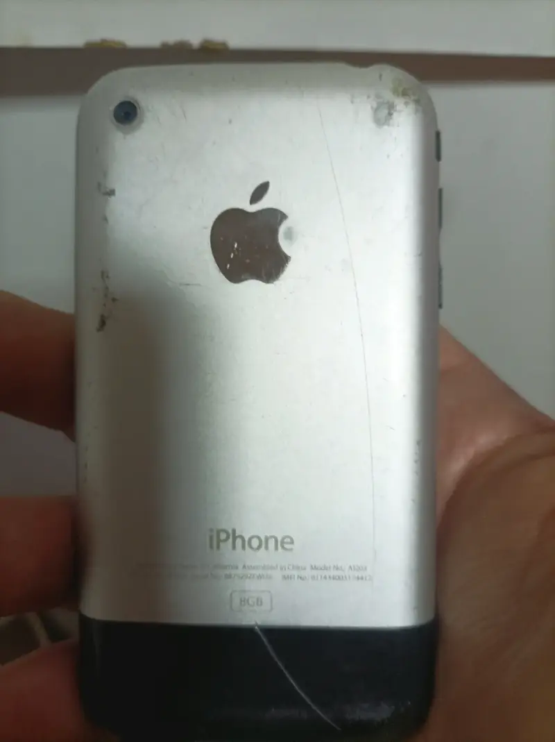 iPhone 2G 8GB en buen estado - 2