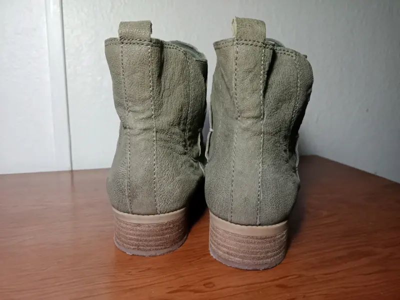 Botines de gamuza verde oliva para mujer - 4
