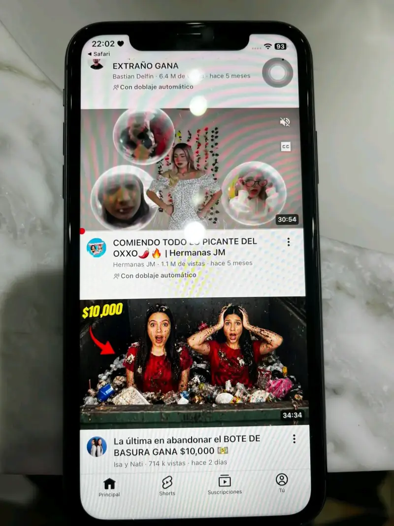 iPhone 11 en buen estado con pantalla de 6.1 pulgadas - 5