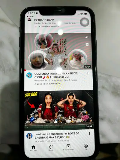 iPhone 11 en buen estado con pantalla de 6.1 pulgadas - miniatura 5