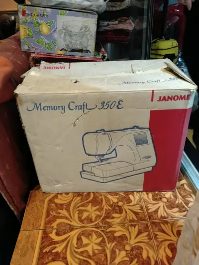 Máquina de Coser Janome Memory Craft 350E - miniatura 1