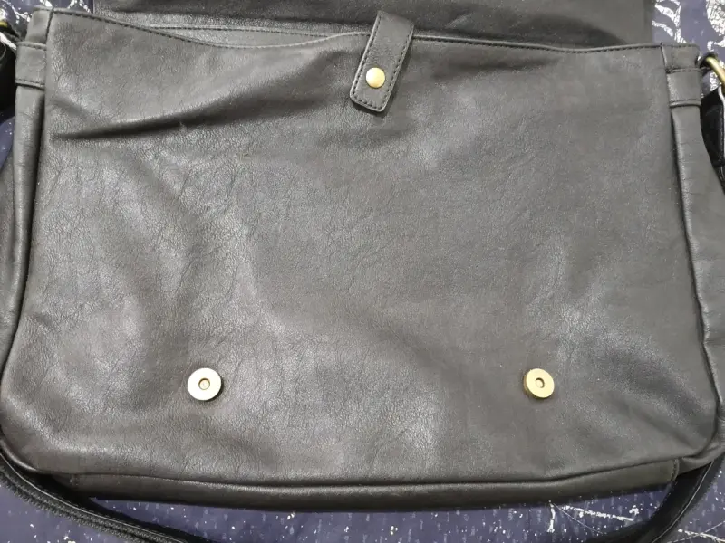 Maletín de cuero negro Rocha con correa ajustable - 5