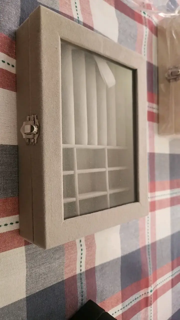 Caja organizadora de joyas con tapa de vidrio - 1
