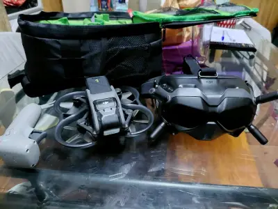 Drone DJI Avata con Gafas FPV y Control - miniatura 1