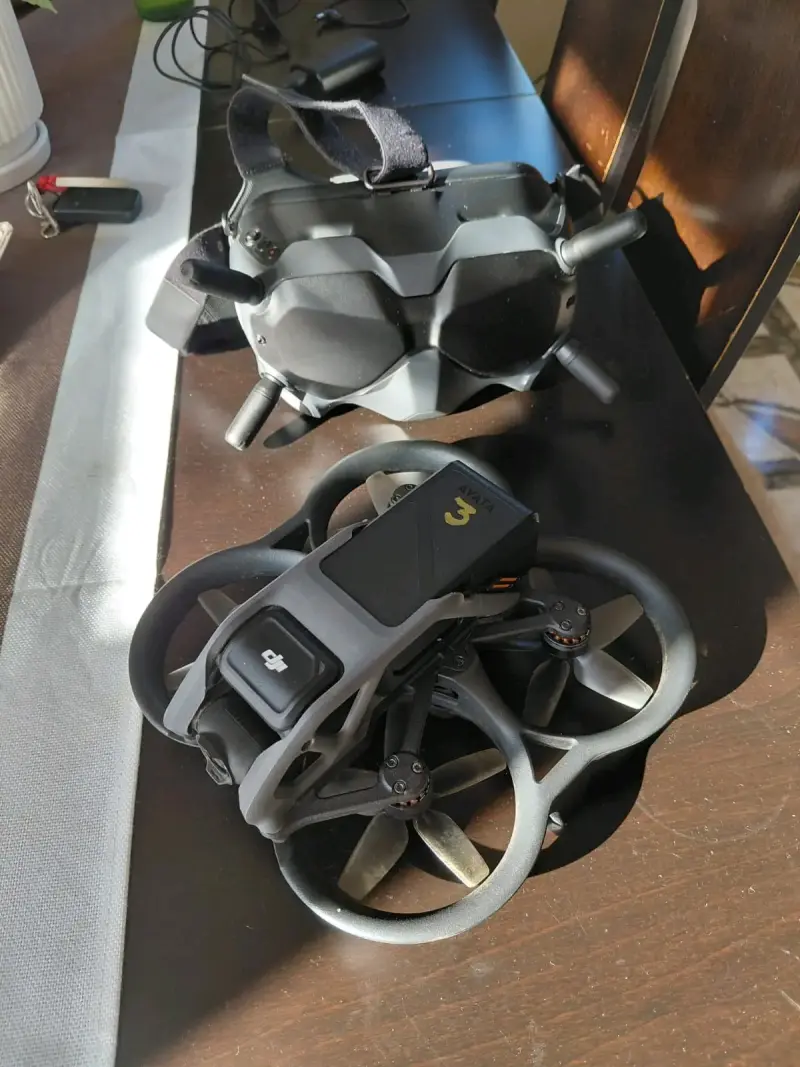 Drone DJI Avata con Gafas FPV y Control - 3