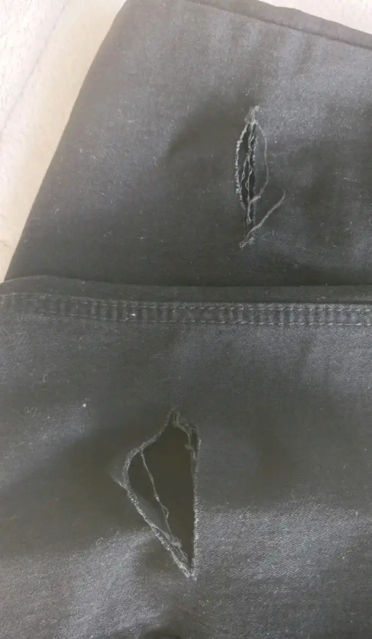 Jeans negros Issimo Denim con desgaste - 4