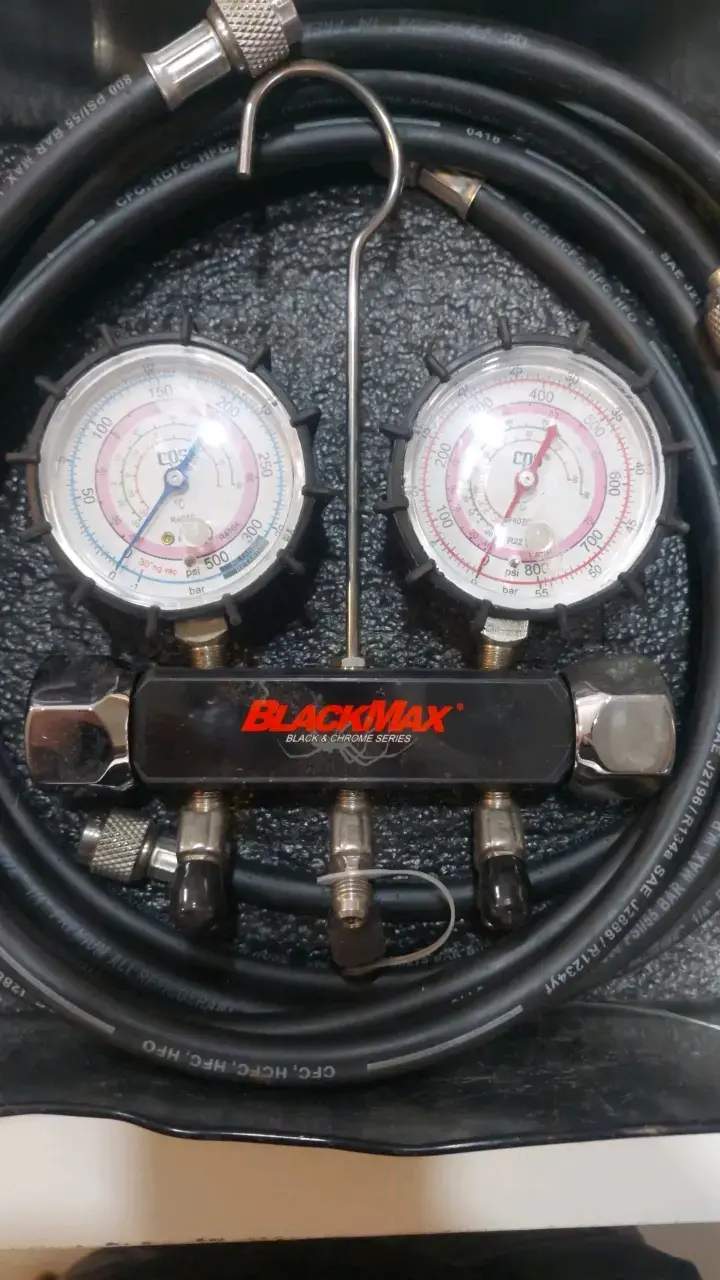 Manómetro de refrigeración Blackmax con mangueras - 2