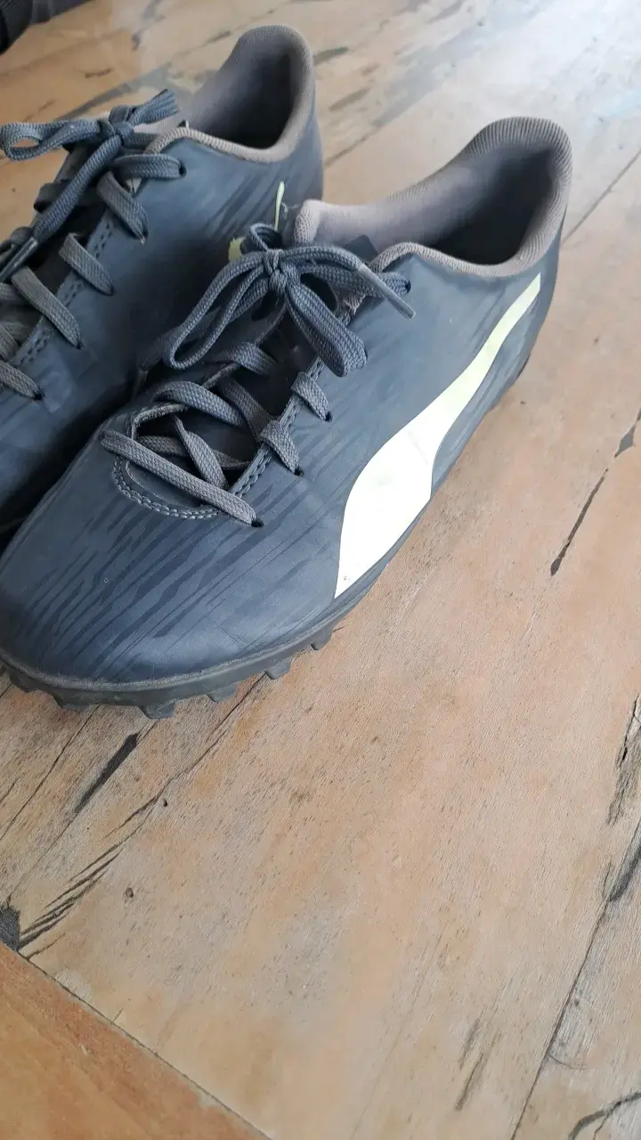 Zapatillas futbolito Puma negras numero 38 - 2