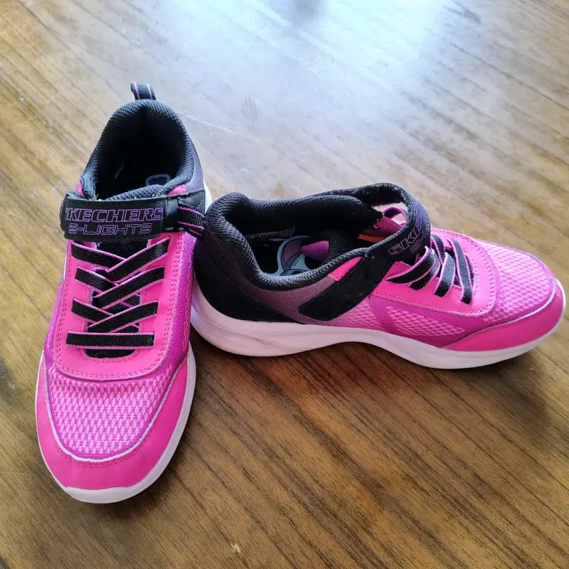 Lote de zapatillas y zapatos para niña - 2