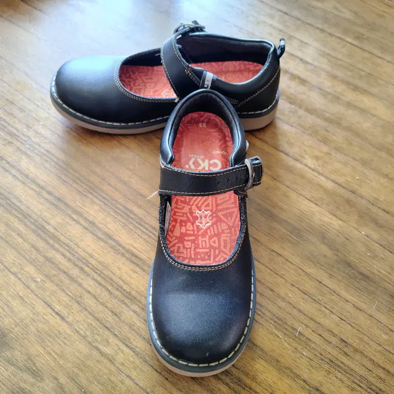 Lote de zapatillas y zapatos para niña - 3