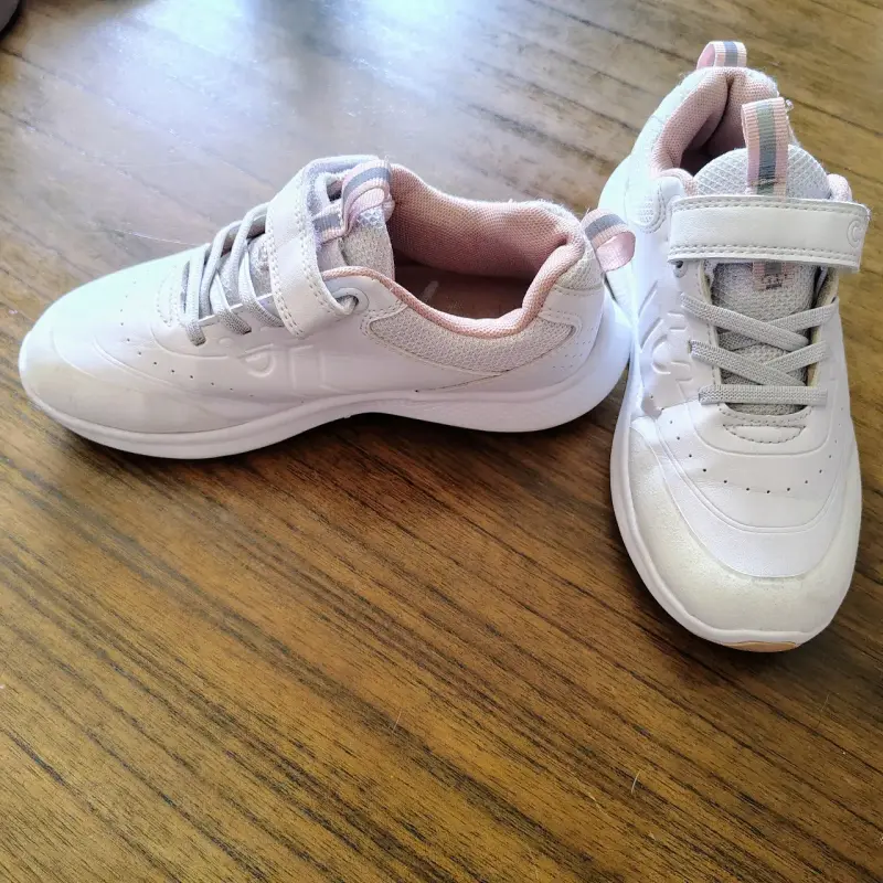 Lote de zapatillas y zapatos para niña - 4