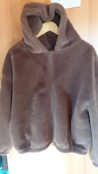 Chaqueta de peluche marrón con capucha - miniatura 1