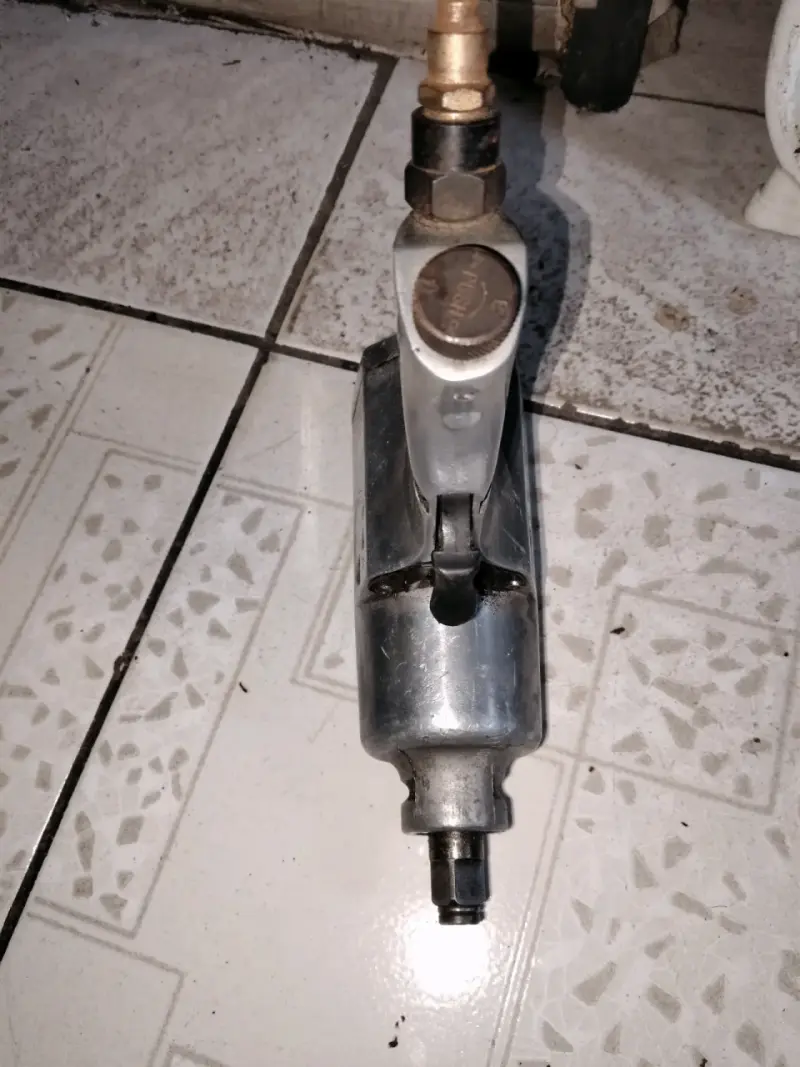 Llave de impacto neumática de metal - 1