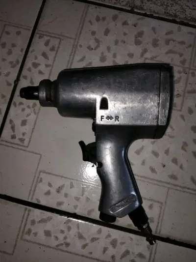 Llave de impacto neumática de metal - miniatura 2