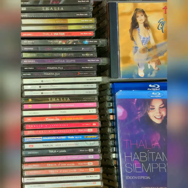 Colección de CDs de Thalía con ediciones especiales - 1