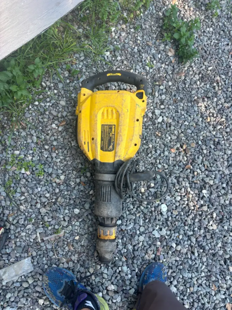 Martillo demoledor DeWalt D25911-B2 1700W - 1