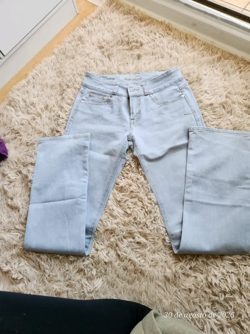 Lote de jeans para mujer en varios colores