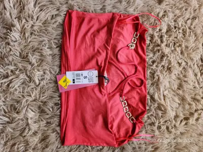 Top rojo sin mangas con tirantes ajustables - miniatura 3