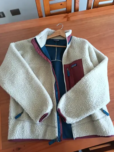 Chaqueta de forro polar Patagonia beige y burdeos - miniatura 1