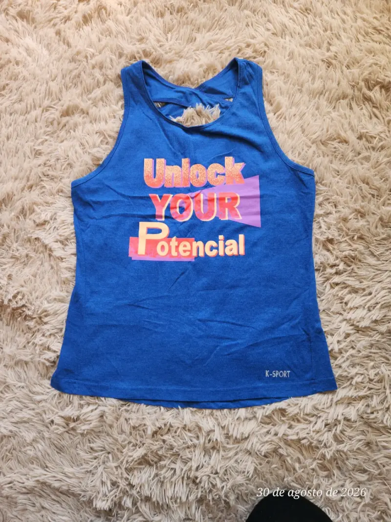 Lote de poleras sin mangas con diseños variados - 5