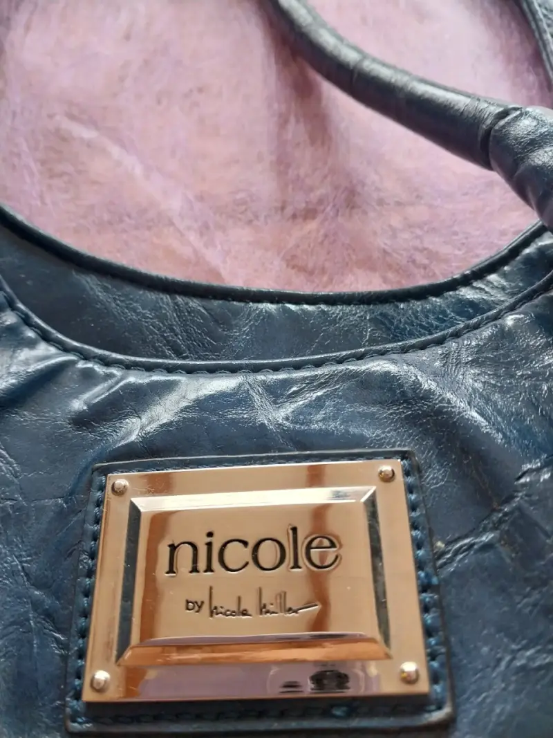 Bolso Nicole Miller azul con diseño interior - 2