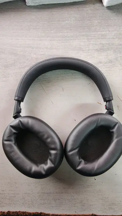 Auriculares inalámbricos Sony con cancelación de ruido - miniatura 4