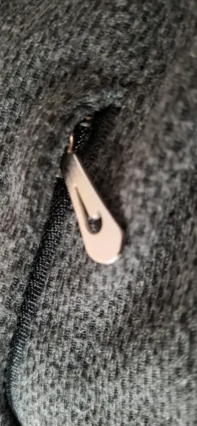 Pantalones deportivos Nike grises con cierre - miniatura 4