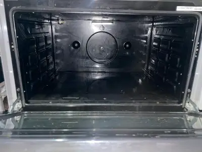 Cocina a gas con horno Bosch de acero inoxidable - miniatura 2