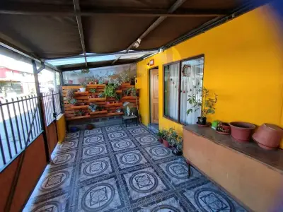 Se vende Casa de 2 pisos con pareo simple.. 129 mt - miniatura 2