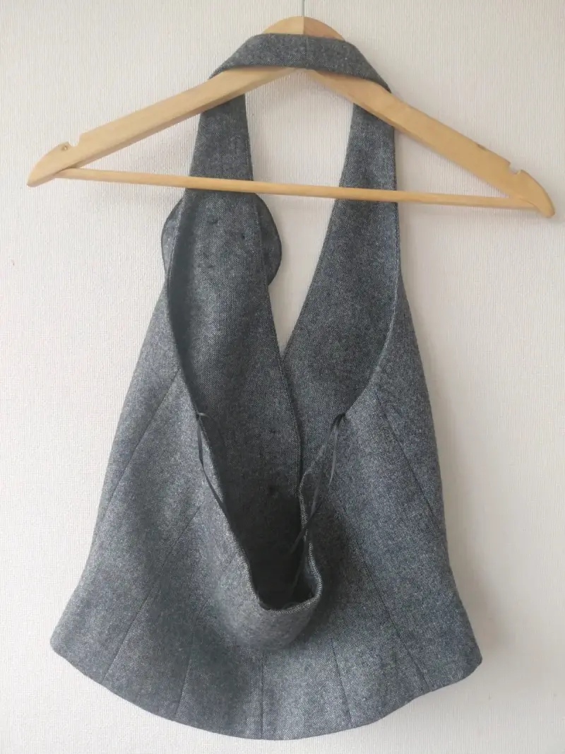 Chaleco de Mujer Gris con flor decorativa - 3