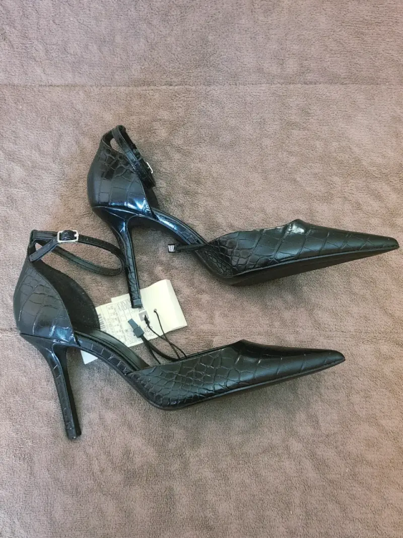 Zapatos de Tacón Negro Zara con Estilo Cocodrilo - 6