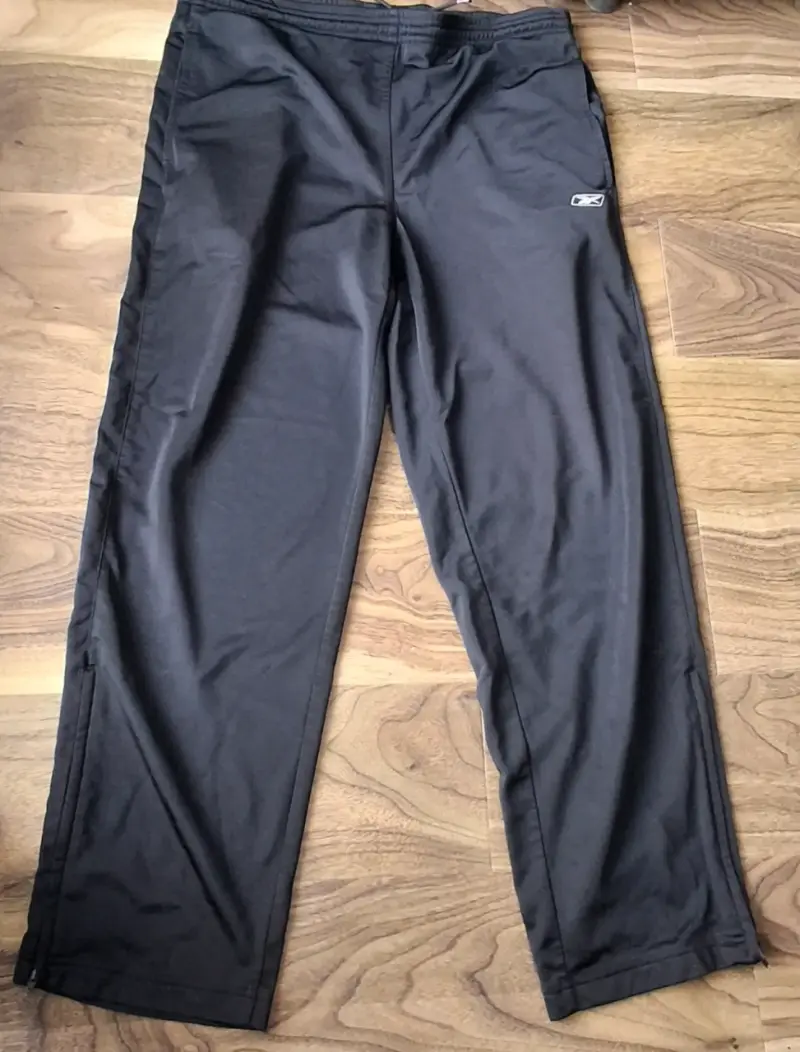 Pantalones deportivos negros Reebok para hombre - 1