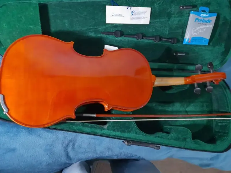 Viola 16" marca Cremona - 3