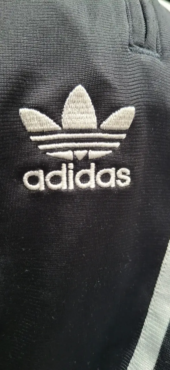 Pantalones deportivos Adidas negros con franjas - 3
