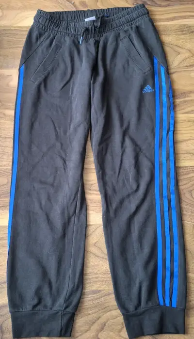 Pantalones deportivos negros con franjas Adi - miniatura 1