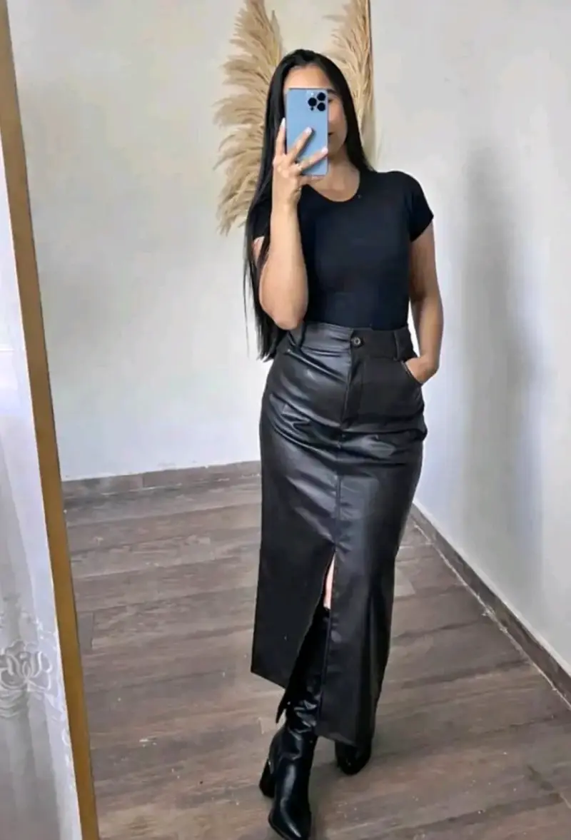 Falda larga negra con abertura elegante - 2