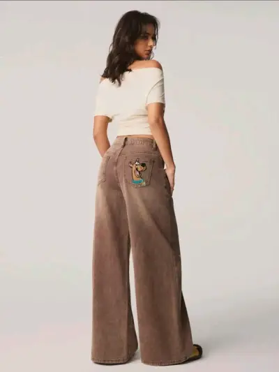 Jeans anchos marrones con diseño de Scooby-Doo - miniatura 5