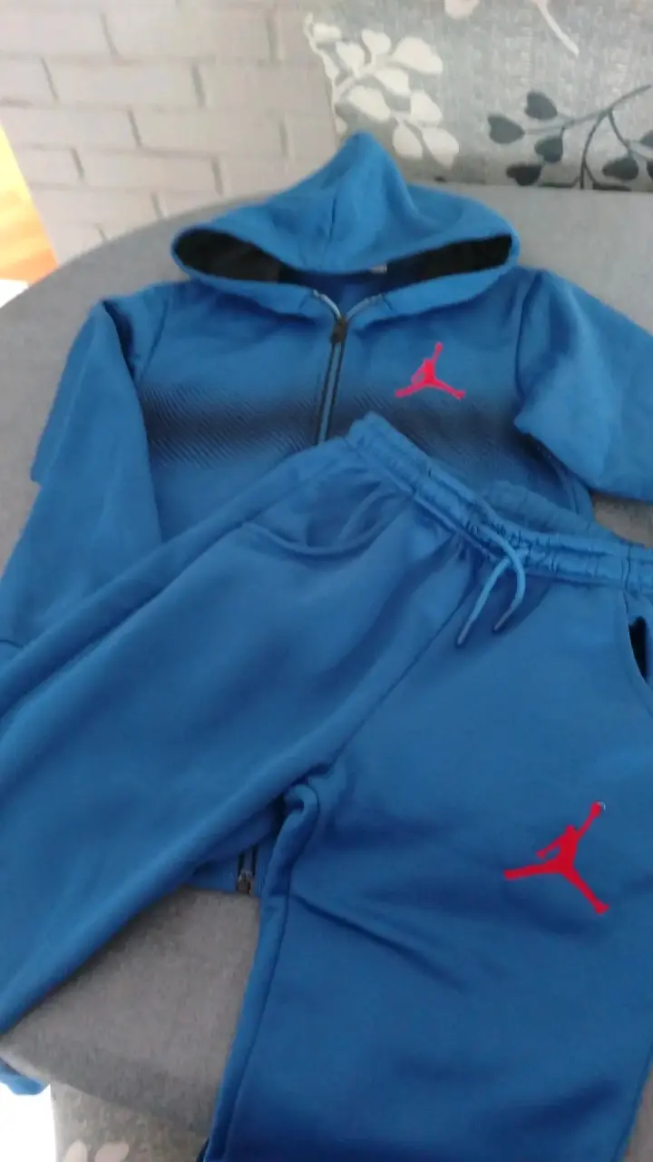 Conjunto deportivo azul JORDAN