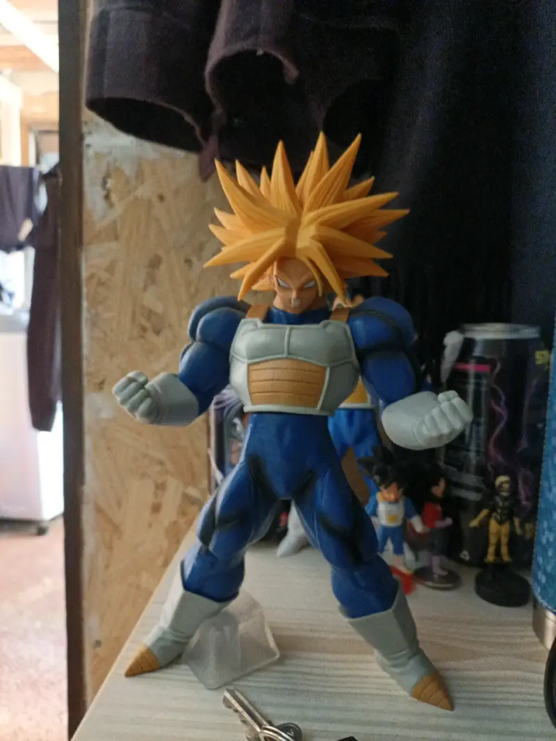 Figura de colección Vegeta Super Saiyan Dragon Bal - 3