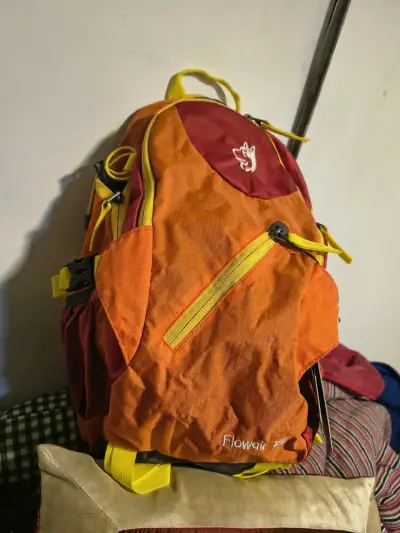Mochila de senderismo Flowair 25L naranja y roja - miniatura 1