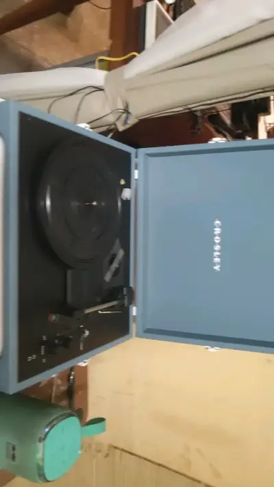 Tocadiscos portátil Crosley azul vintage - miniatura 2