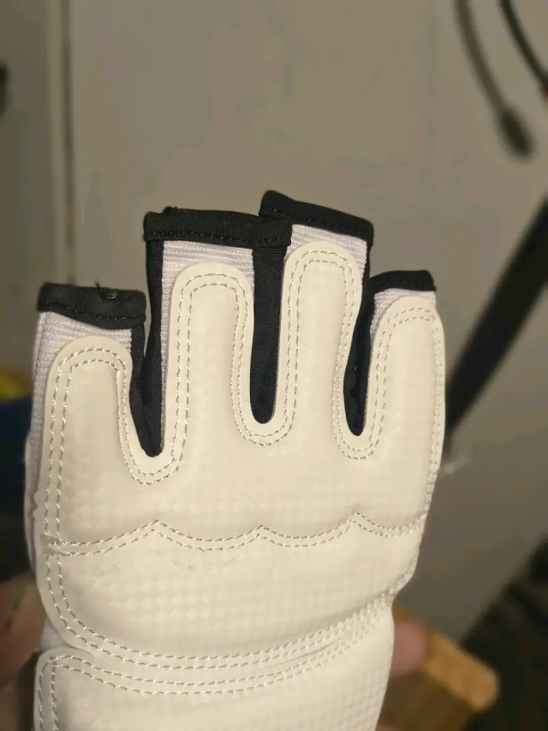 Guantes de Taekwondo WTF blancos con protección - 2