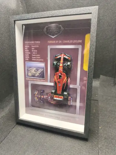 Modelo a escala Ferrari SF-24 Charles Leclerc - miniatura 2