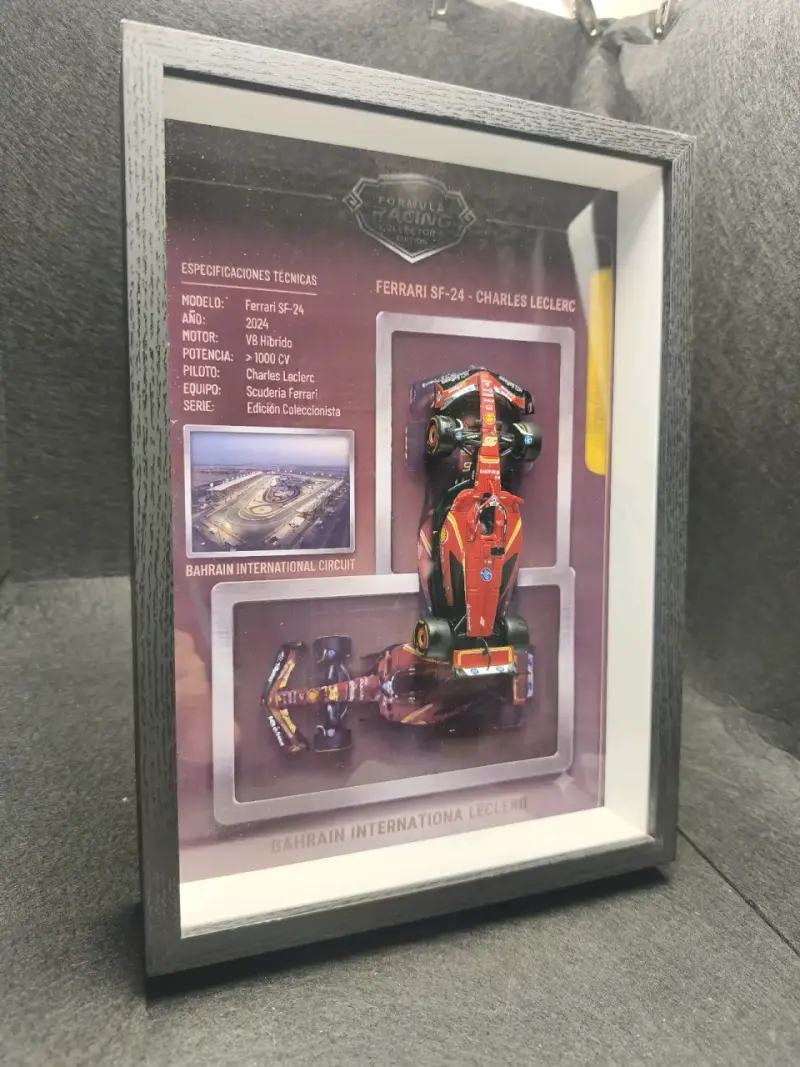 Modelo a escala Ferrari SF-24 Charles Leclerc - 4