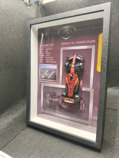 Modelo a escala Ferrari SF-24 Charles Leclerc - miniatura 5