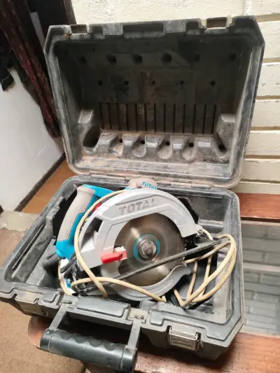 Sierra circular eléctrica Total con estuche - miniatura 2