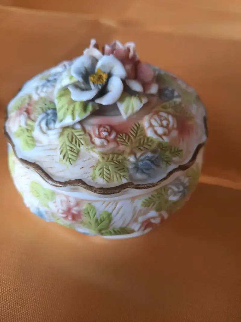 Joyero de porcelana decorativa estilo victoriano - 5